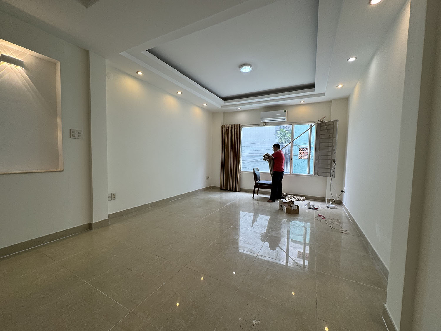 Nhà phố 3 lầu (DTKV: 4m x 15,5m=62m2) hẻm nhựa 8m khu kinh doanh sầm uất và người nước ở Lê Văn Sỹ